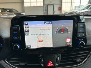 Hyundai i30 Premium *LED*Navi*Spurhalteass*