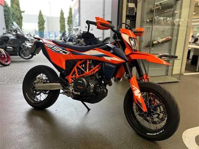 KTM 690 SMC R - 1. Inspektion neu + viel Zub