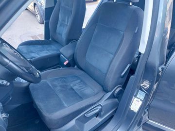 Volkswagen Tiguan - 2