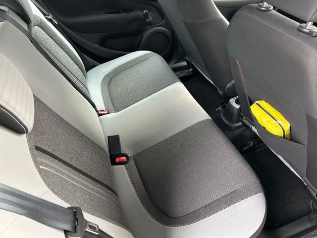 Fahrzeugabbildung Fiat Punto 1.4 Automatik+NaviZB+Klima+BT+LM-Allwetter