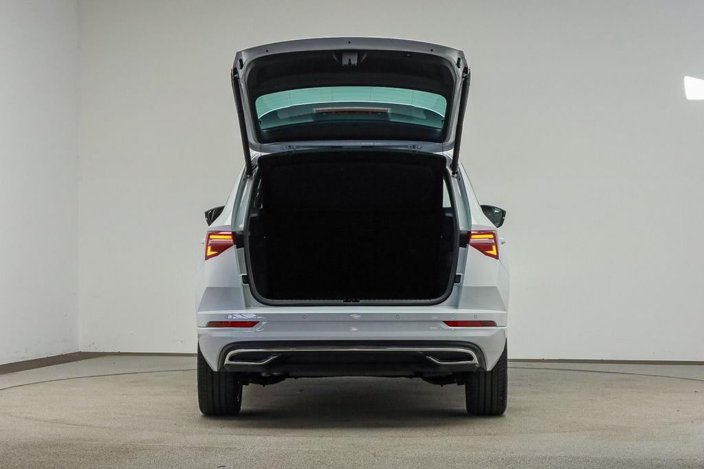 Skoda Karoq 2022 г. Белый, пробег 37900 км