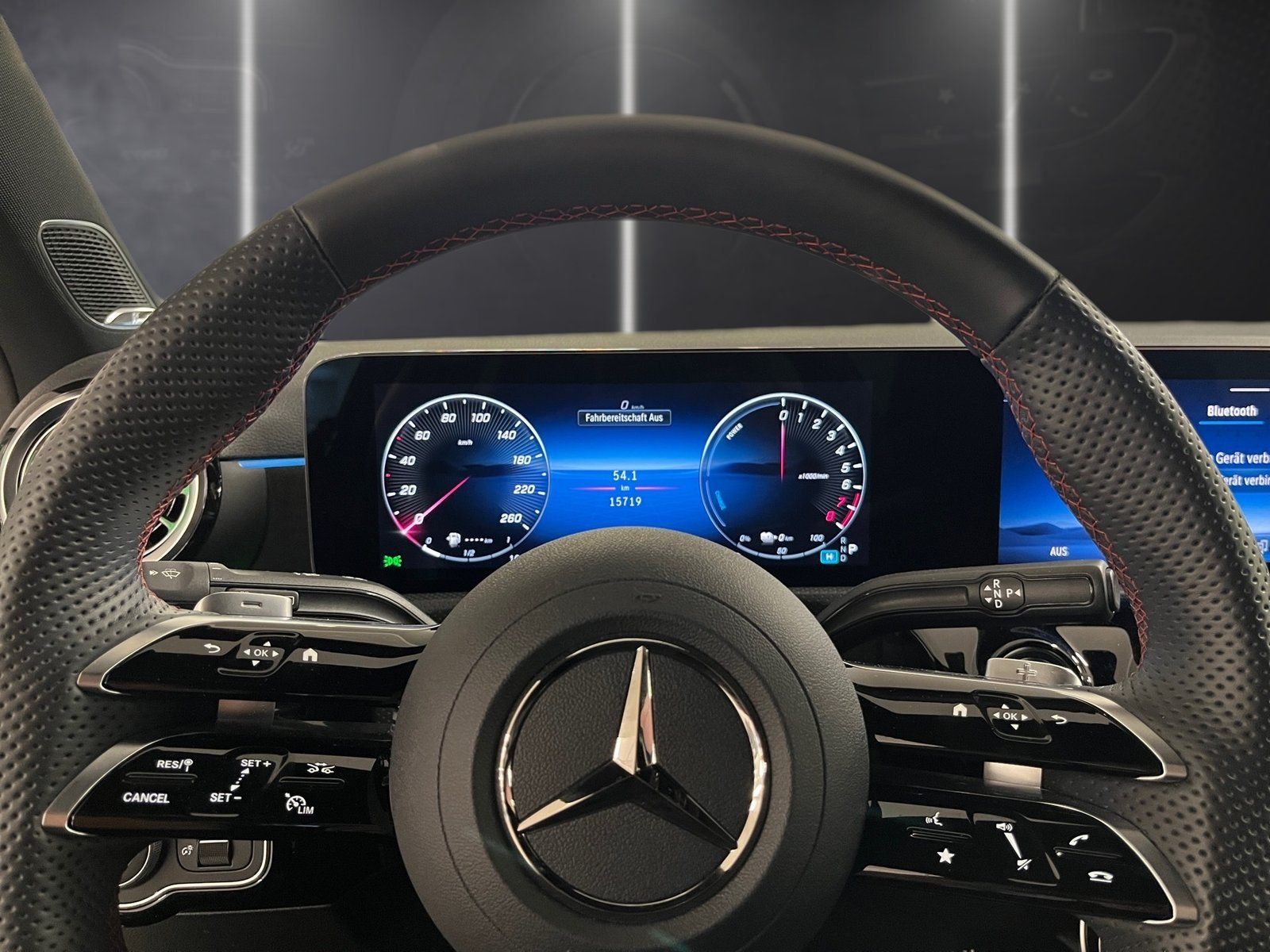 Fahrzeugabbildung Mercedes-Benz A 250 e AMG Plus*Pano*HUD*Distro*Burm*22kW*Night