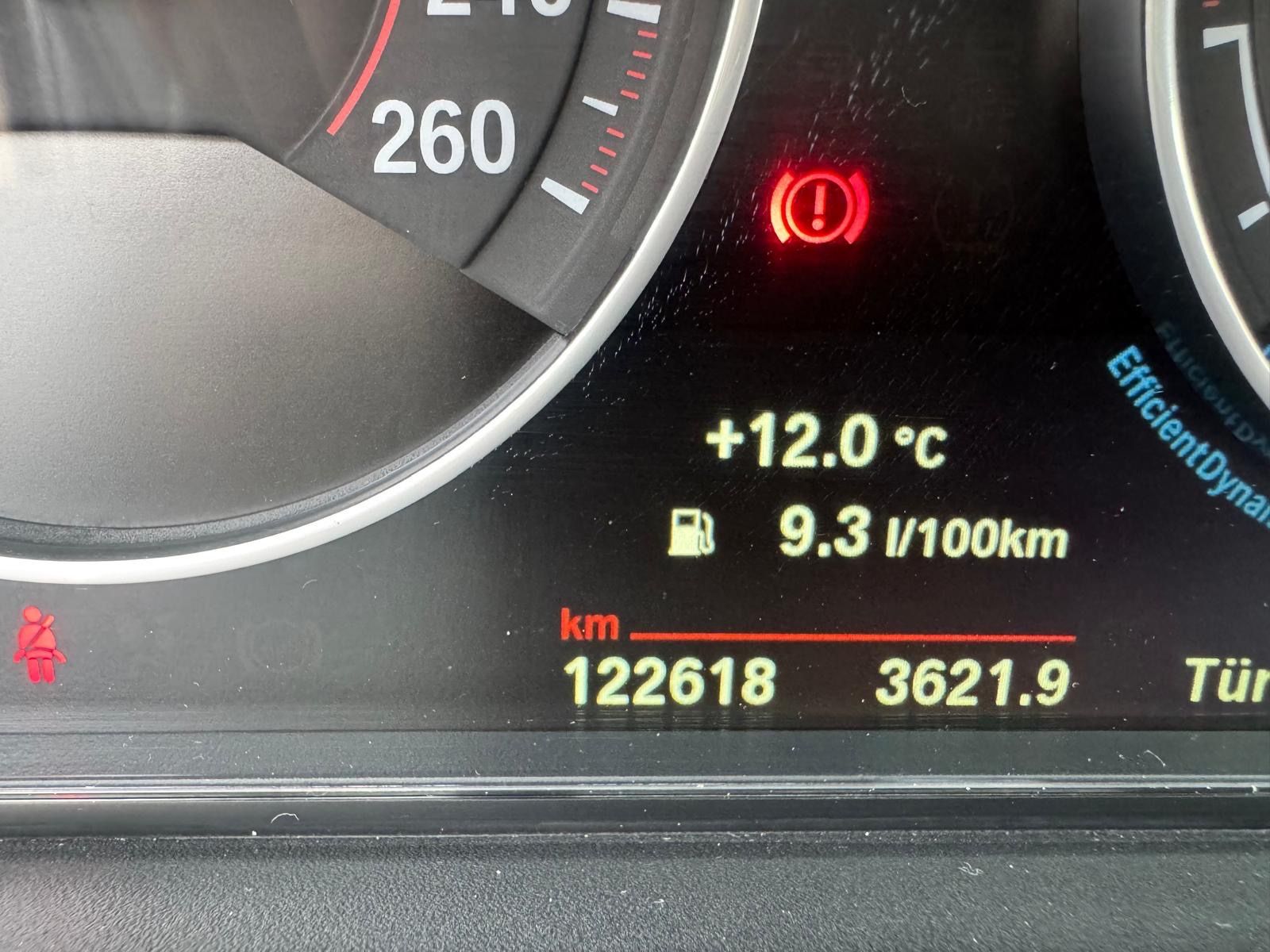 Fahrzeugabbildung BMW 330 3 Touring xDrive M Sport Shadow Line Leder