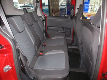 Ford Tourneo Courier Titanium Wintep.+AHK + Automatik