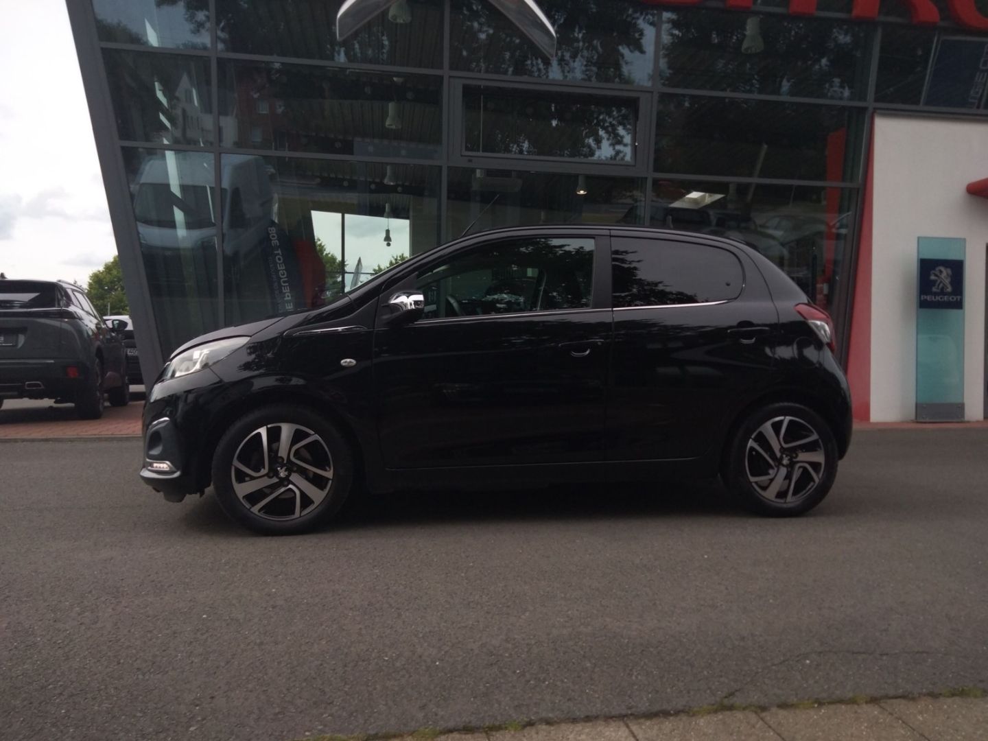 Fahrzeugabbildung Peugeot 108 Allure 1.0 VTi Top Flatrate El.Verdeck