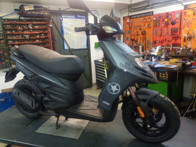 Piaggio TGB 50  New Typhon  2 Takt