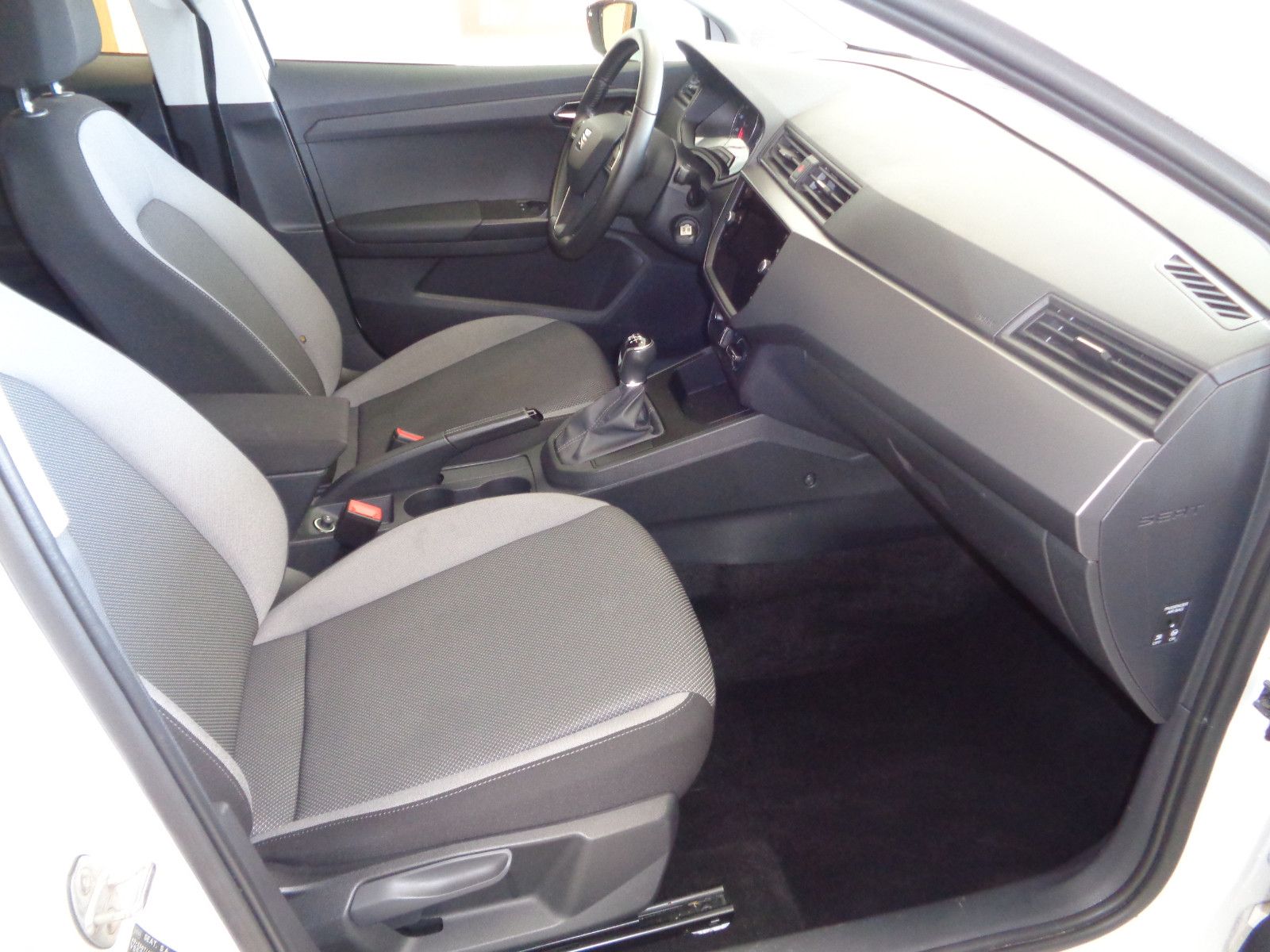 Fahrzeugabbildung SEAT Ibiza 1.0 TGI 66kW / NAVI / KLIMA