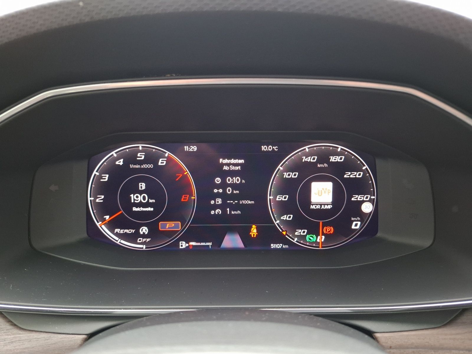 Fahrzeugabbildung SEAT Leon ST eTSI Xcellence DSG LED Navi AHK VC ACC R