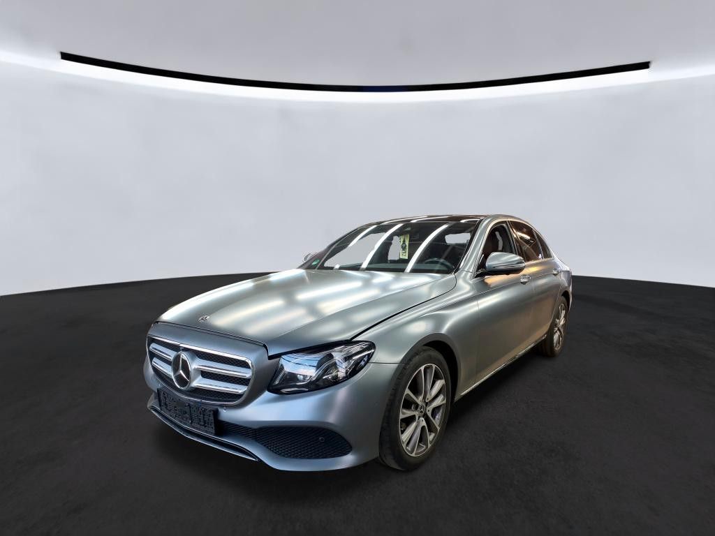 Image of Mercedes-Benz E 220