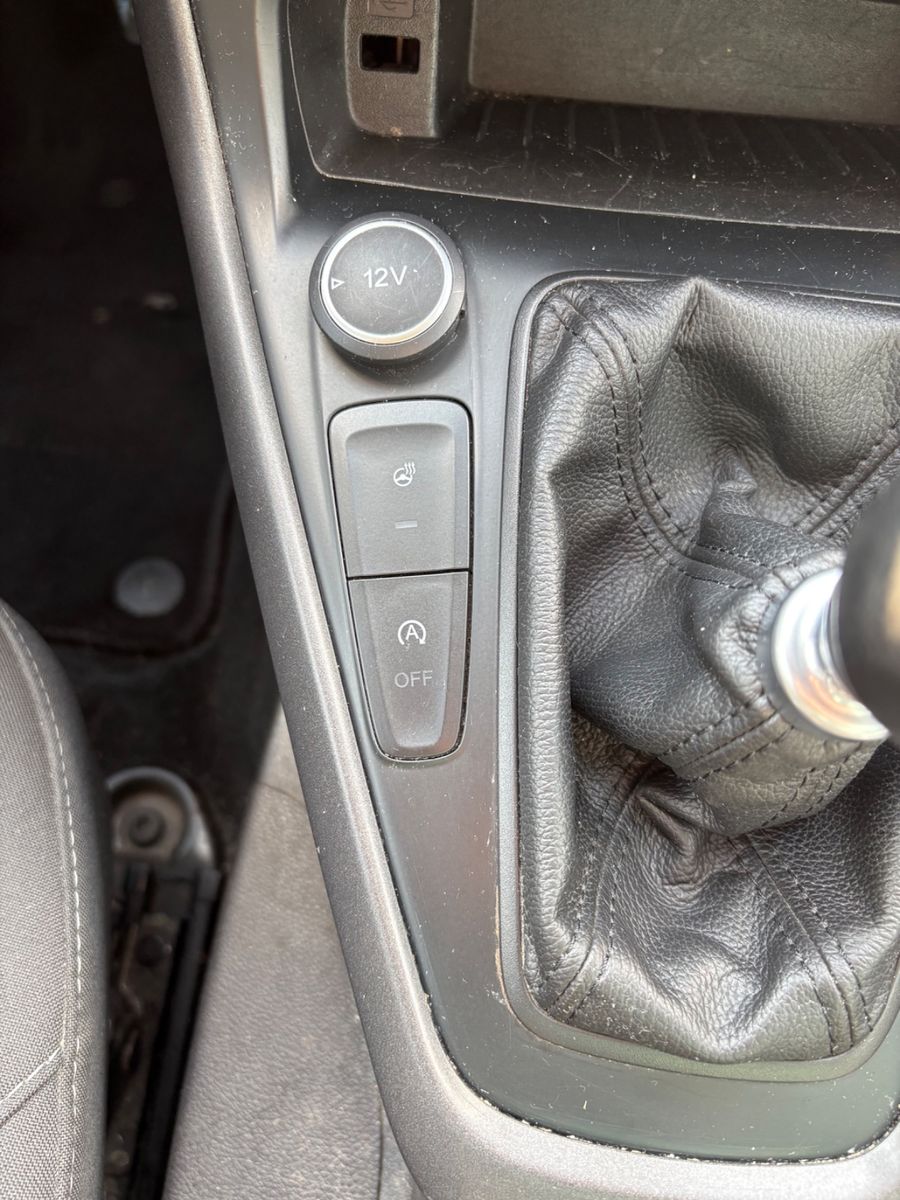Foto 12 van FORD Focus