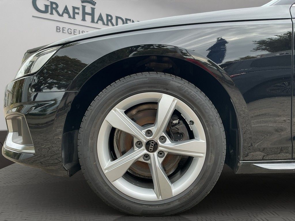 AUDI A4 2024
