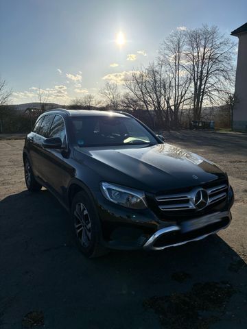 MERCEDES-BENZ Glc 250d Exclusive Line viel Ausstattung