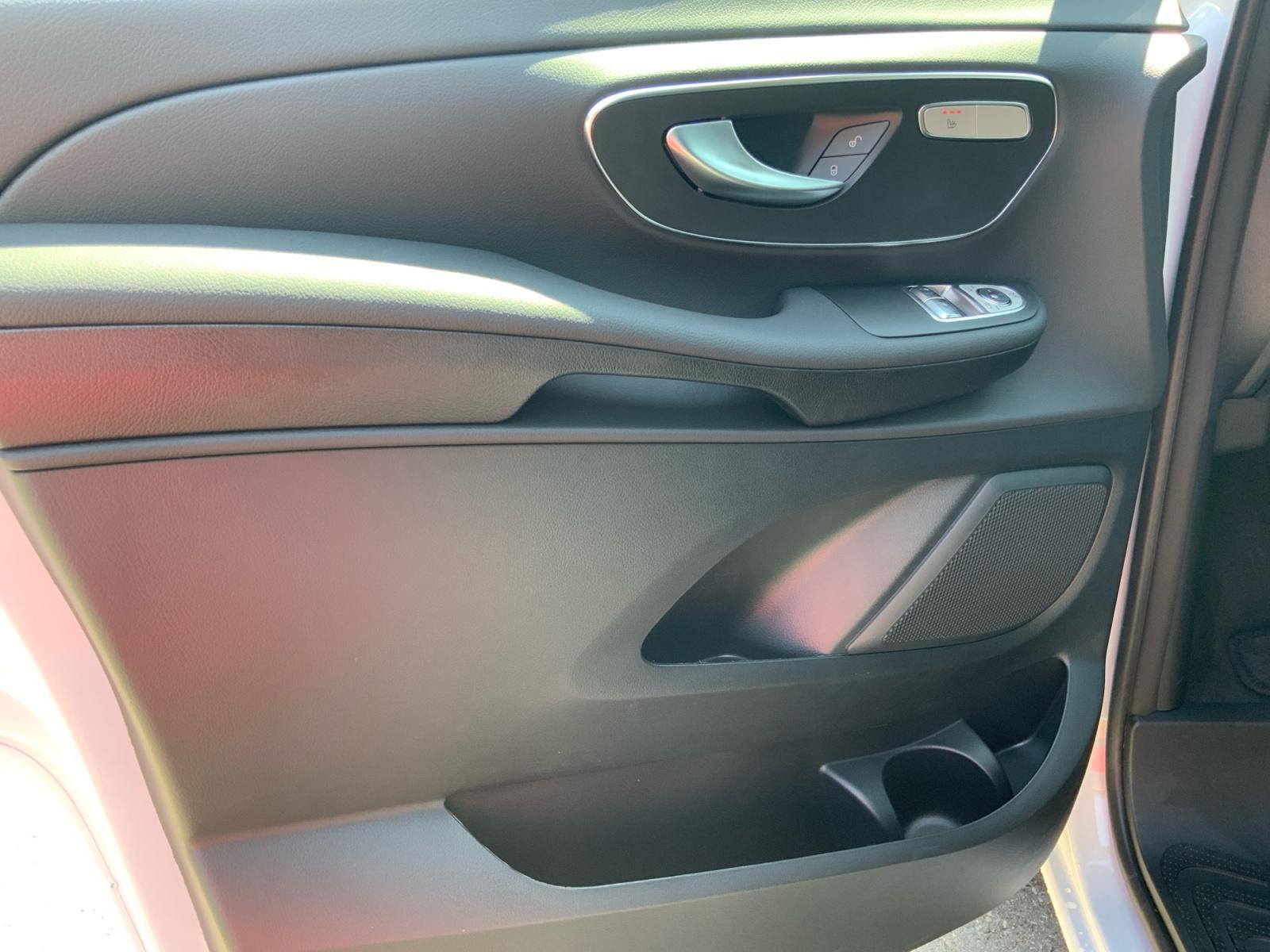 Mercedes-Benz V 250 d STYLE NAVI+CARPLAY+KLIMA+9G+SHZ+360+AHK