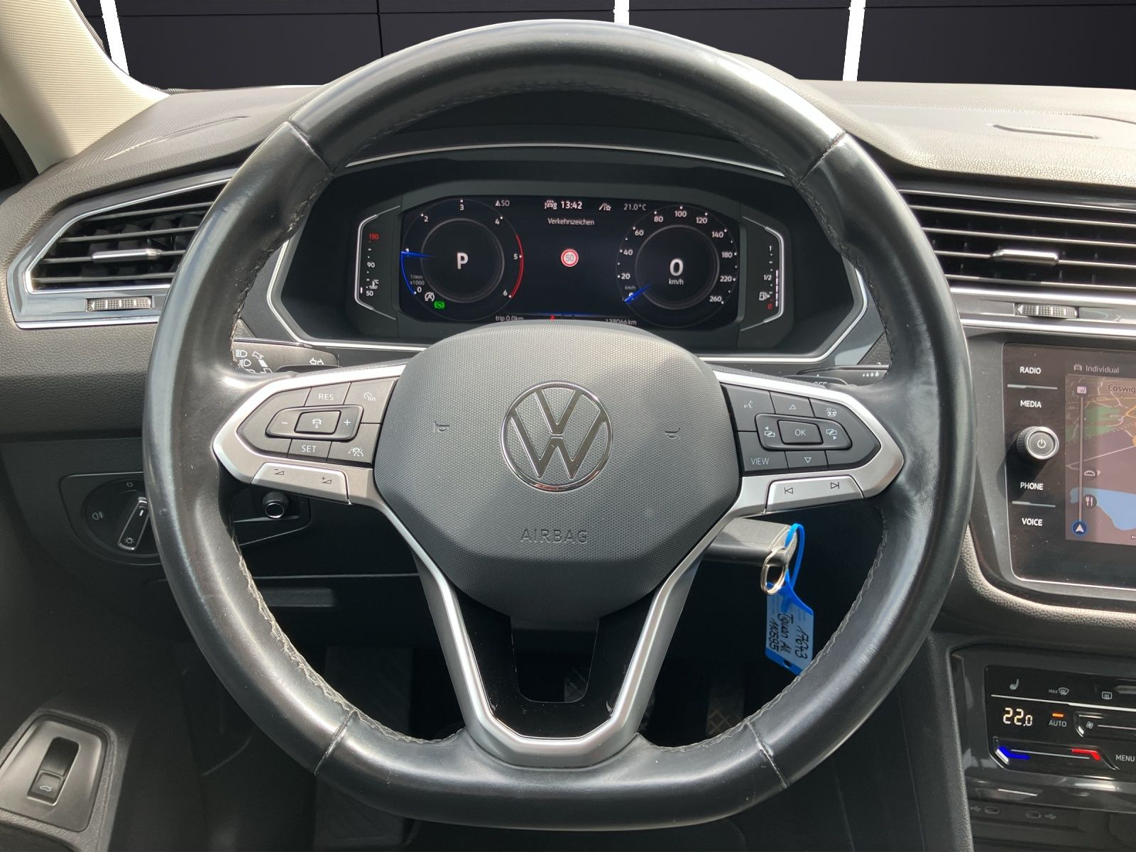Fahrzeugabbildung Volkswagen Tiguan Allspace Business TDI DSG 4M LED ACC AHK