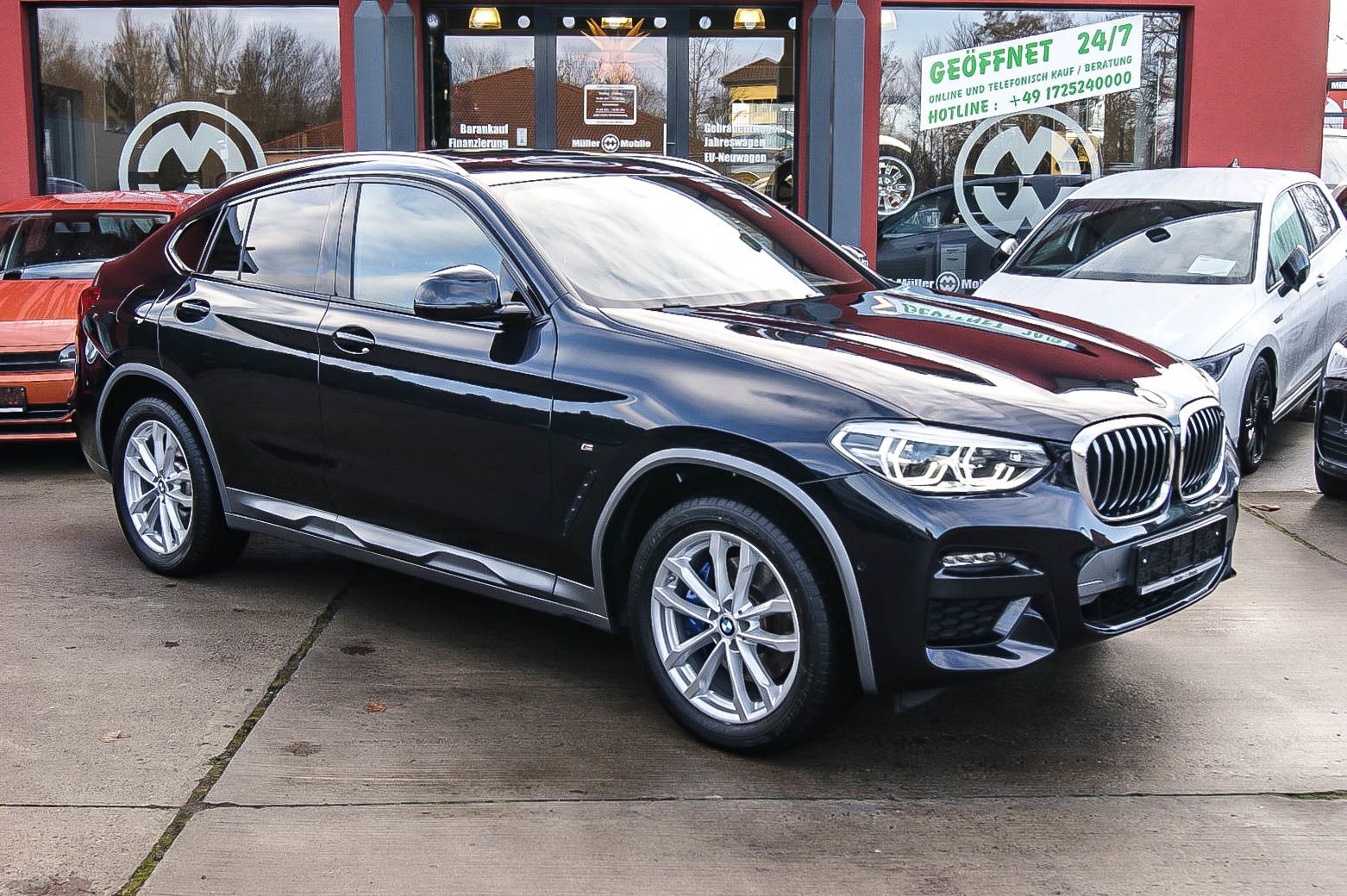 Fahrzeugabbildung BMW X4 xDrive 20 d M Sport X HUD ANHZV STHZG PANO
