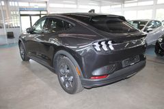 Fahrzeugabbildung Ford Mustang Mach-E 99 kWh Top Ausstattung