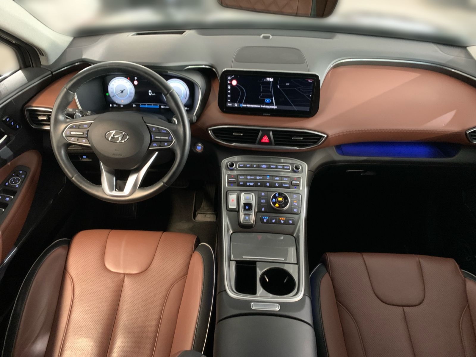 Fahrzeugabbildung Hyundai SANTA FE 1.6 T-GDI Prime Plug-In Hybrid 4WD AHK