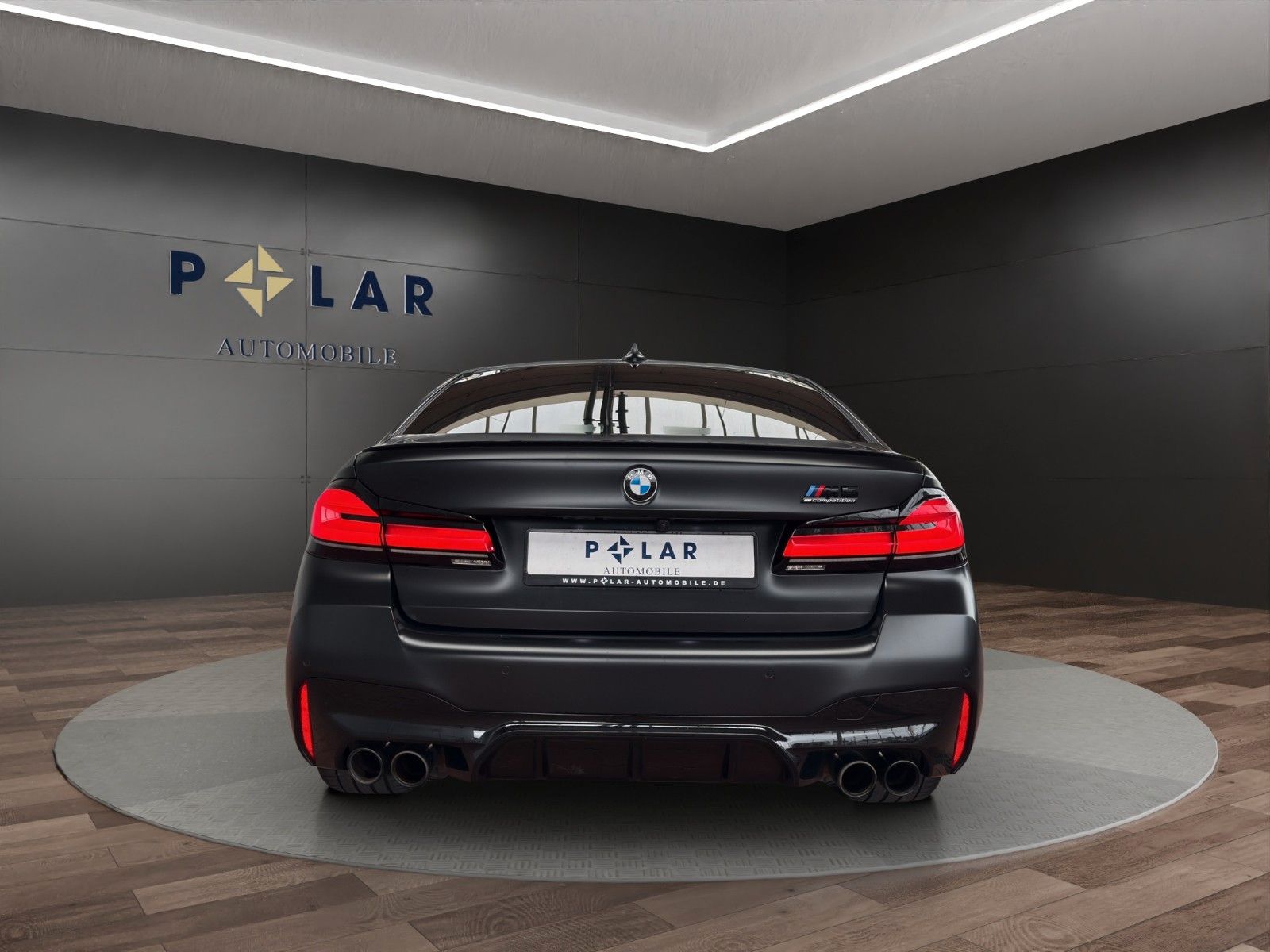 Fahrzeugabbildung BMW M5 Comp.*MotorNeu(12tkm)*M-Driver*Fond-TV*Voll