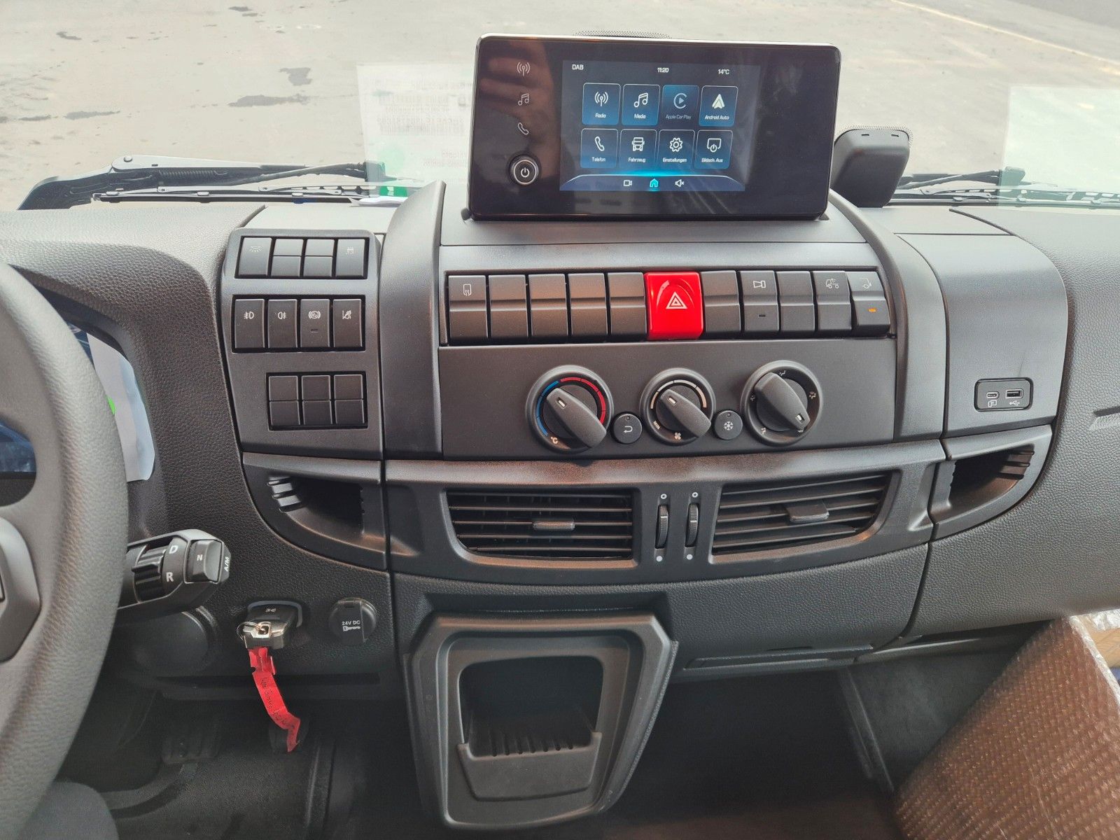 Fahrzeugabbildung Iveco Eurocargo ML120EL25/P Böse Schiebeplanen LBW AHK