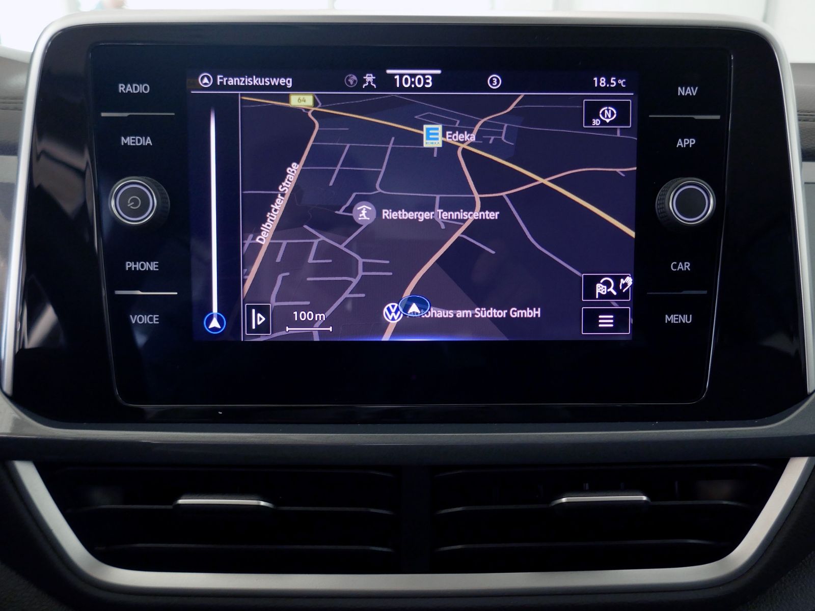 Fahrzeugabbildung Volkswagen T-Roc Style 2.0 TDI DSG | LED RFK ACC Navi