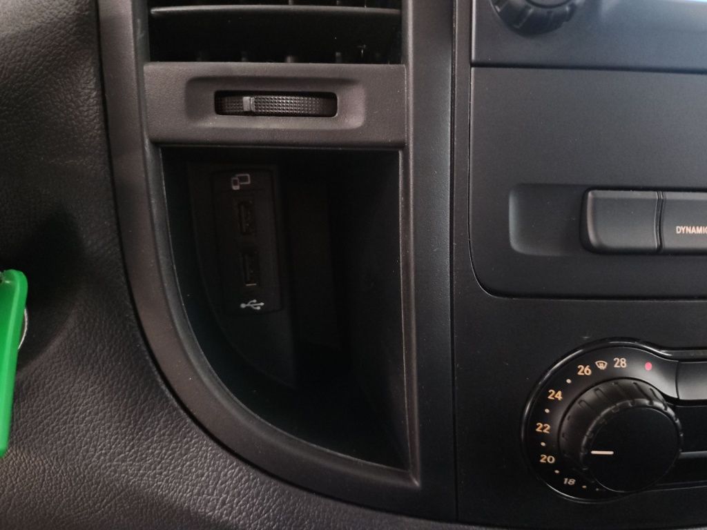Fahrzeugabbildung Mercedes-Benz Vito 114 Kasten kompakt DAB Navi LED RFK GRA