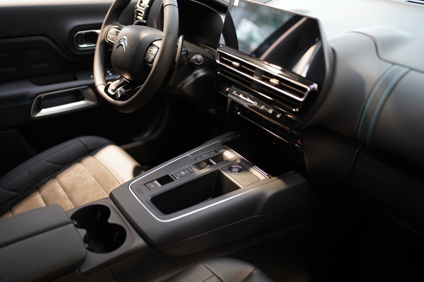 Fahrzeugabbildung Citroën C5 Aircross BlueHDi 130 EAT8 Max Panoramadach