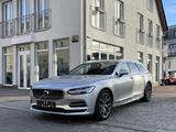 Volvo V90 Allroad Inscription Recharge Plug-In Hybrid - silberne Volvo V90