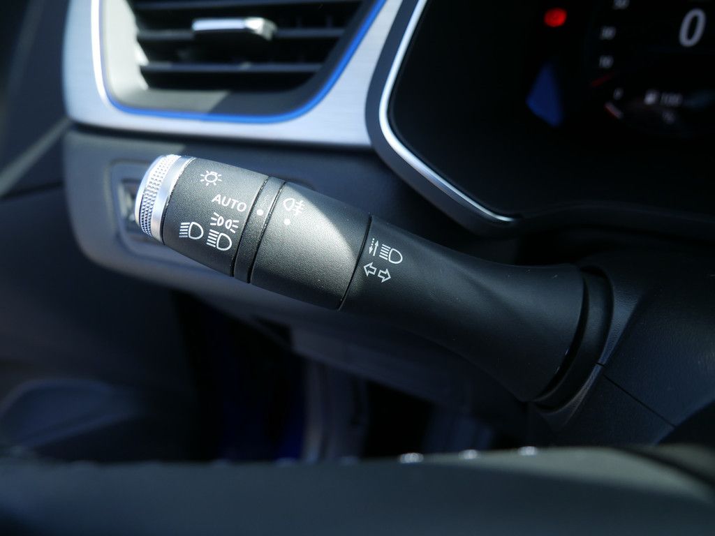 Fahrzeugabbildung Renault Captur Intens TCe 140 GPF SHZ KAMERA NAVI LED