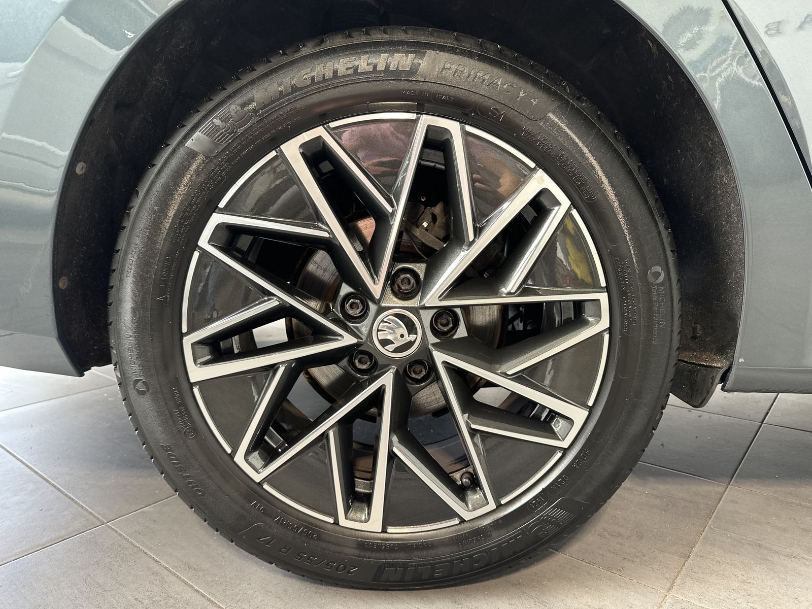 Fahrzeugabbildung SKODA Octavia Combi 2.0 TDI DSG Ambition NAV+LED+17ZO