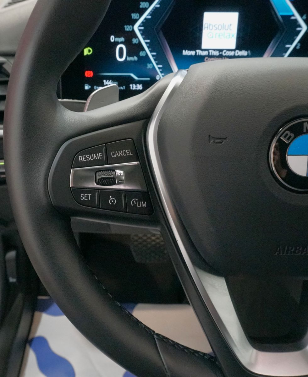 BMW 320 d xDrive Limousine*LED*WIDESCREEN*DAB* foto 12