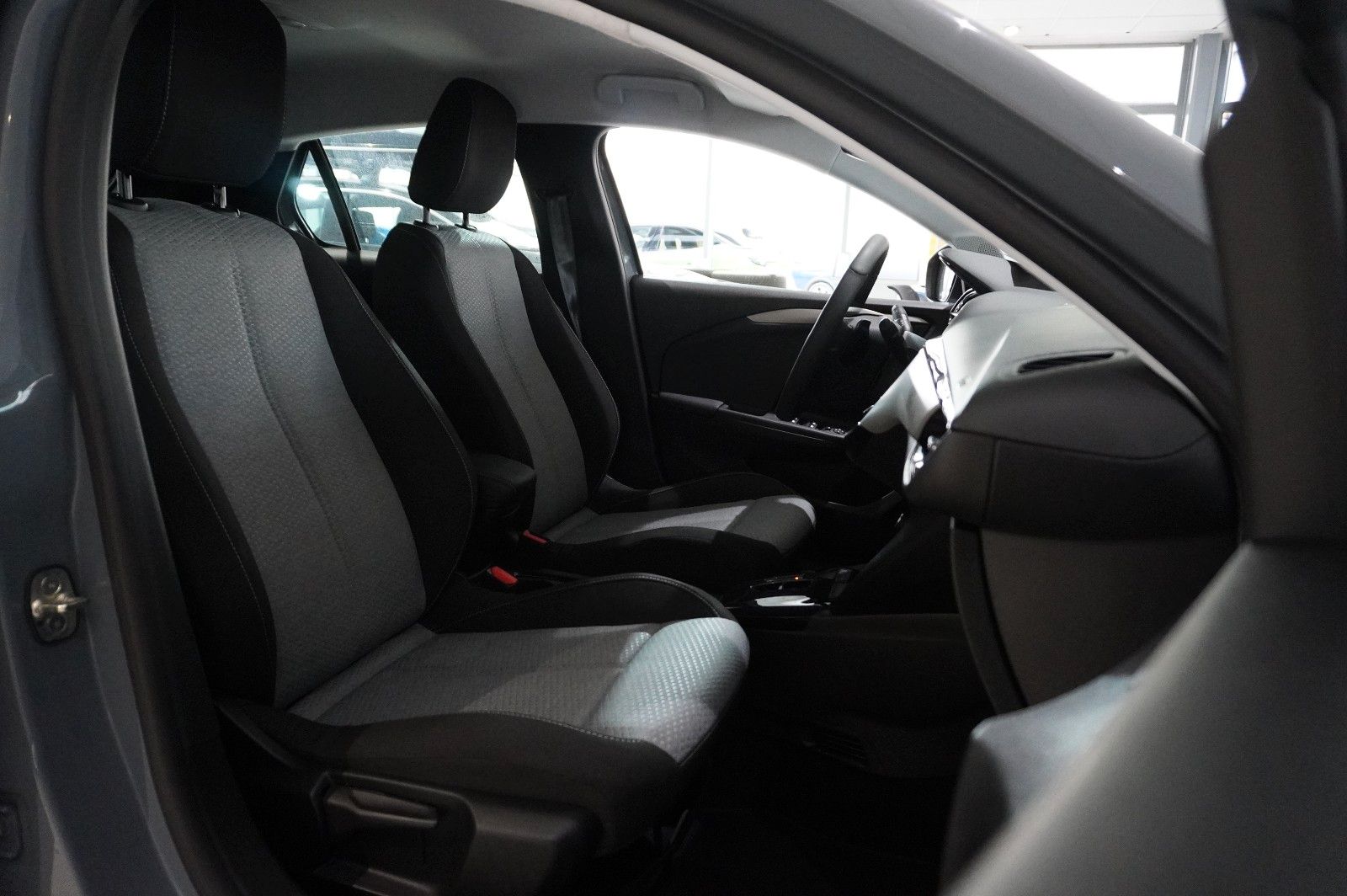 Fahrzeugabbildung Opel Corsa F 1.2T EDIT. 48V DCT NAVI/LED/SPORT/SH/DAB