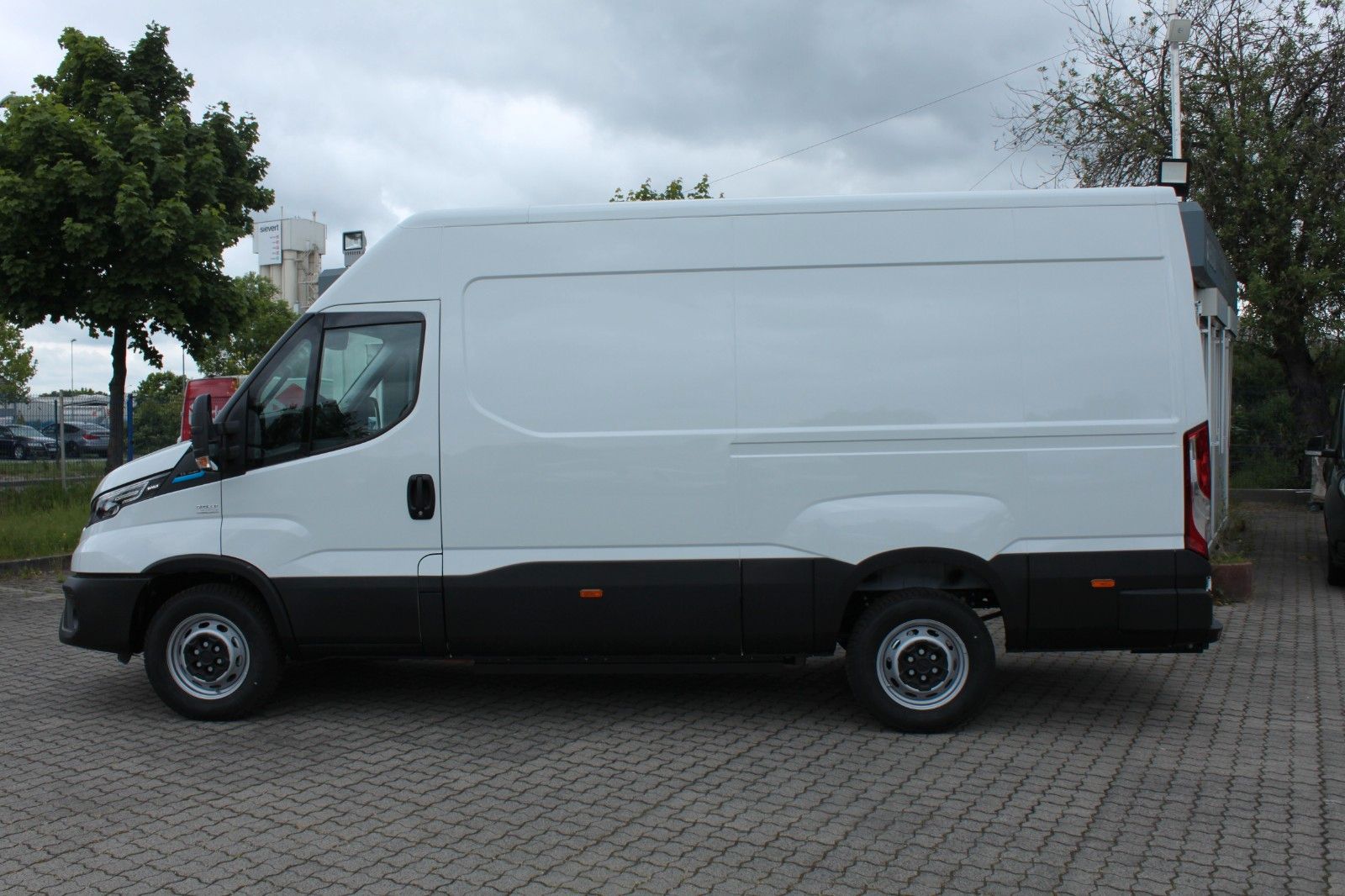 Fahrzeugabbildung Iveco e-Daily 38S14E V