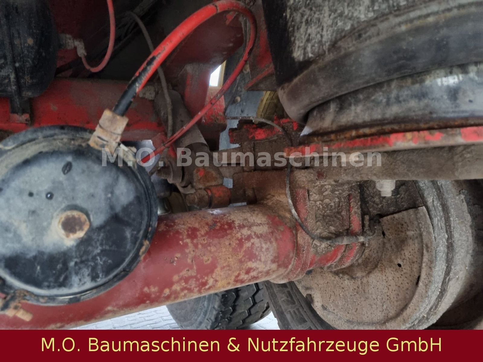 Fahrzeugabbildung Kaiser Robuste S330 2V / Luftfederung / 2 Achser