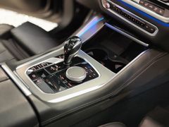 Fahrzeugabbildung BMW X6 M50 i (ICONIC/HEADUP/PANO/3D-CAM/ACC