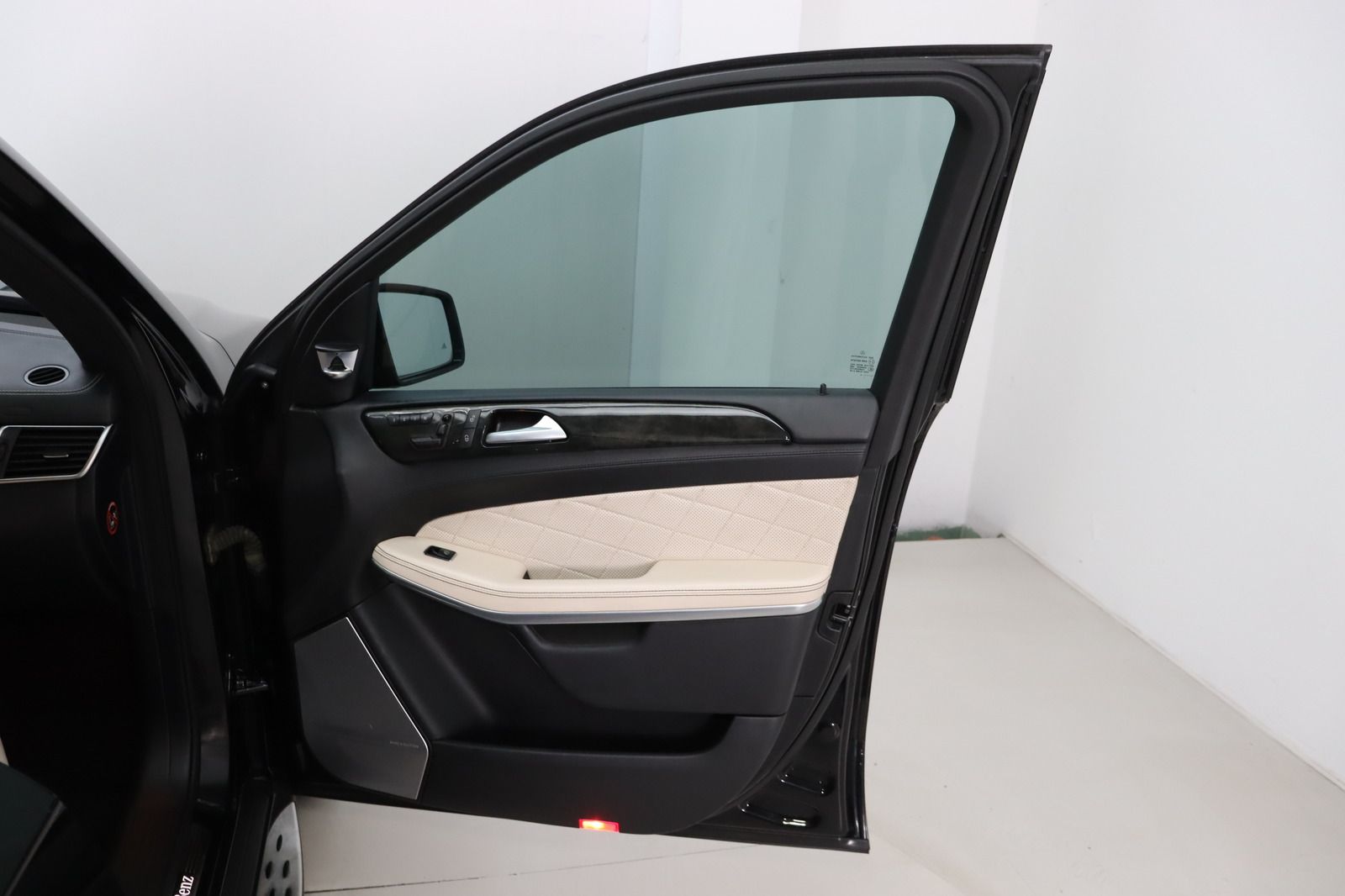 Fahrzeugabbildung Mercedes-Benz GL 350 d 4Matic DIS FOND Desingno Pano * 7. Sitz