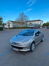 Peugeot 206cc 2,0 Edition Roland Garros - Peugeot 206 mit Benzin-Antrieb: Roland Garros