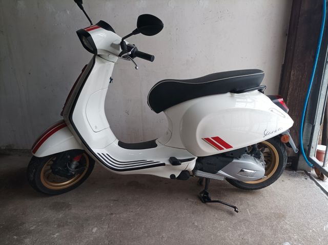 Vespa Sprint 125 Racing Sixties Primavera