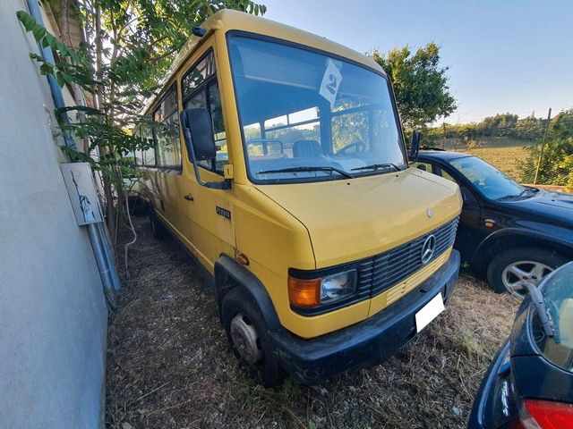 Mercedes-Benz MERCEDES SCUOLABUS T2 709 D 35 Posti