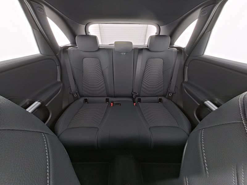 Fahrzeugabbildung Mercedes-Benz B 200 PANO-SD*AHZV*M-BEAM*KEY-GO KOMFORT*360°DAB