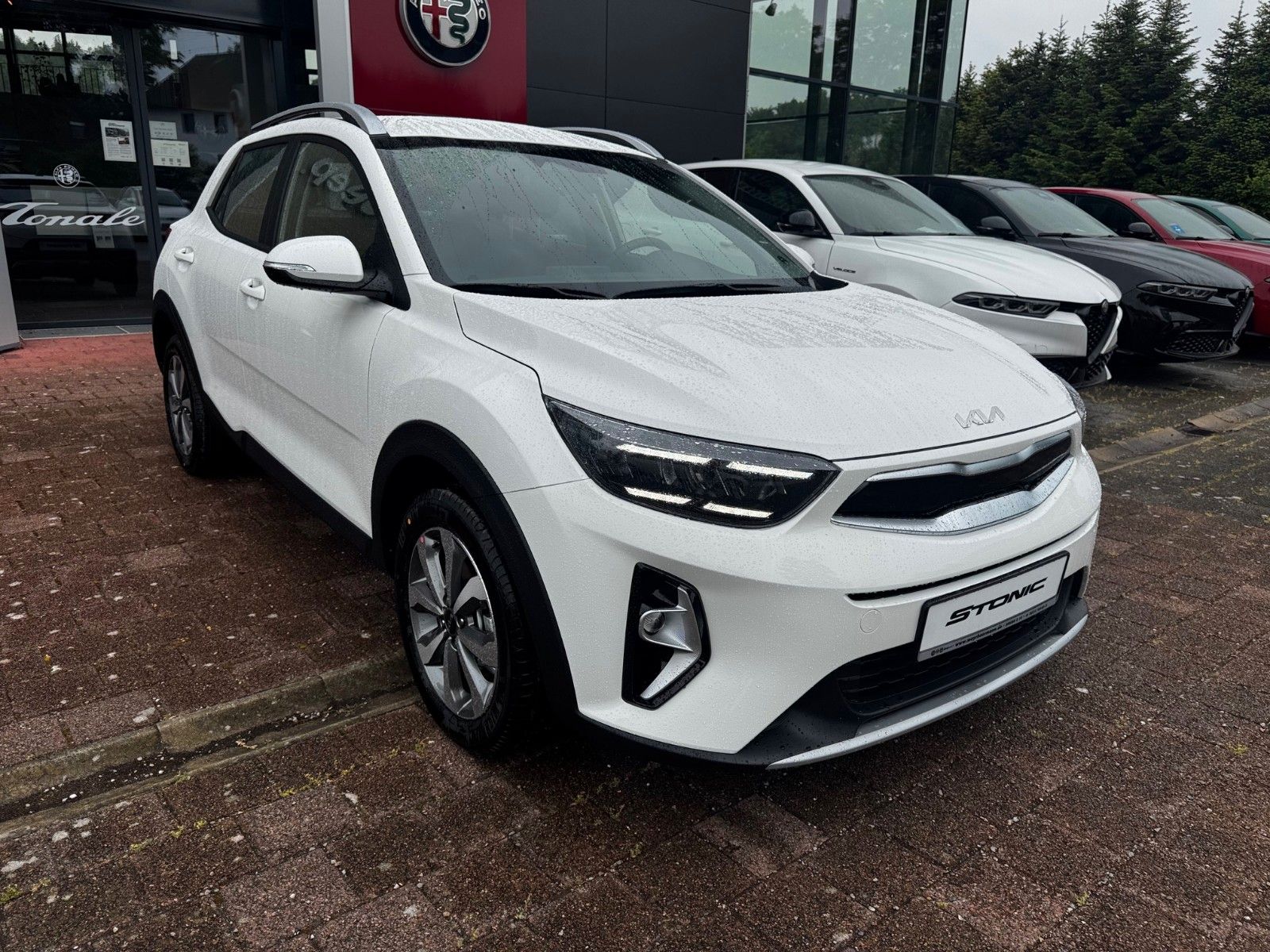 Fahrzeugabbildung Kia Stonic 1.0 T-GDI 100 Vision DCT7 NAVI KAMERA