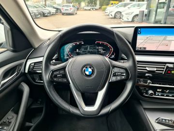 BMW 530 - 11