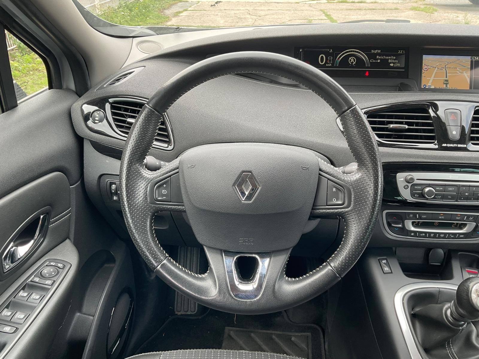 Renault Scenic 2013 — photo 14