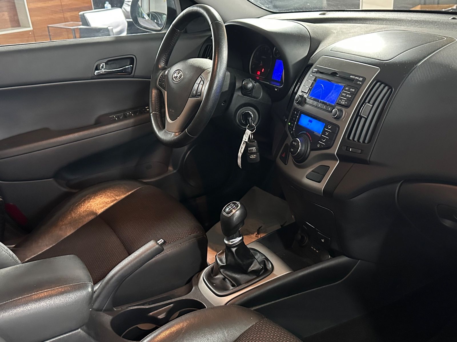 i30 1.4 Edition Plus*SHZ*MFL*PDC*ALU*50TKM