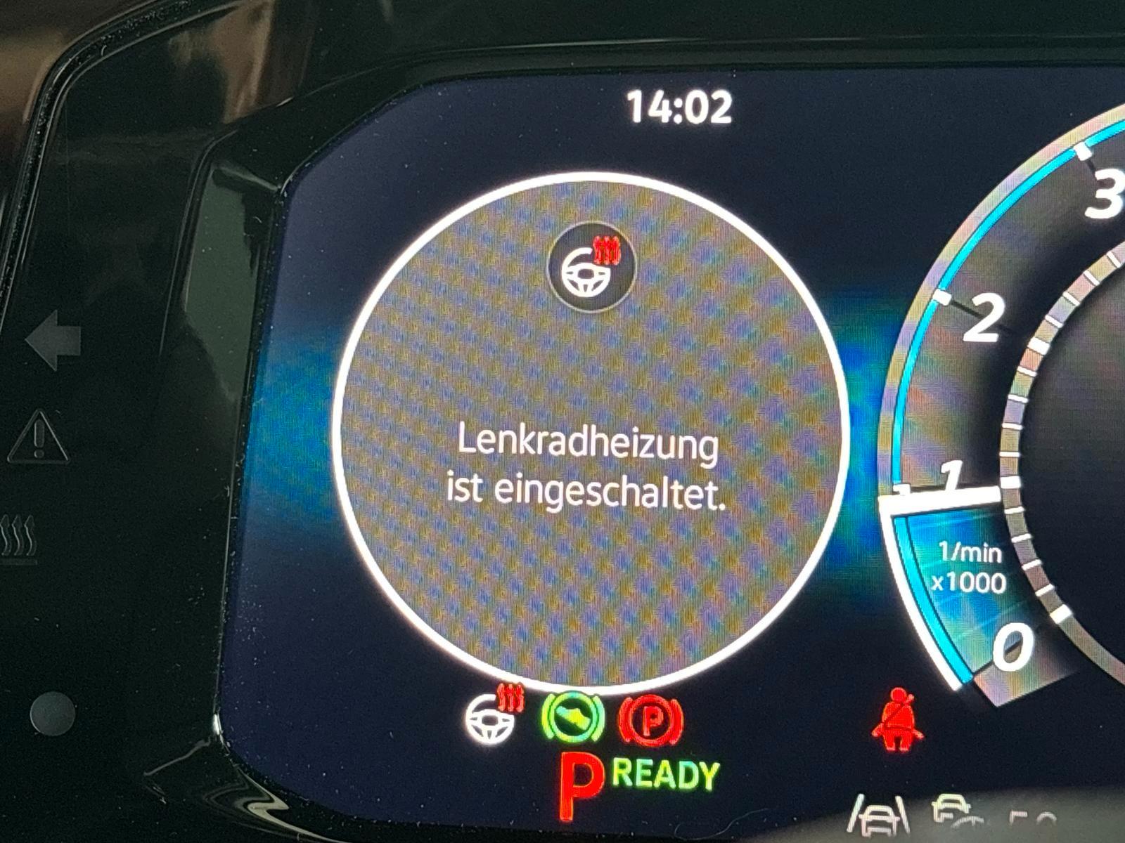 Volkswagen Golf VIII Lim. 1.5 eTSI 1.HAND GOAL NAVI DSG LED, миниатюра 23