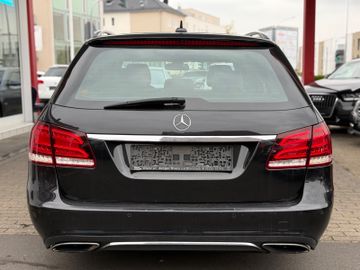 Mercedes E 200 - 5