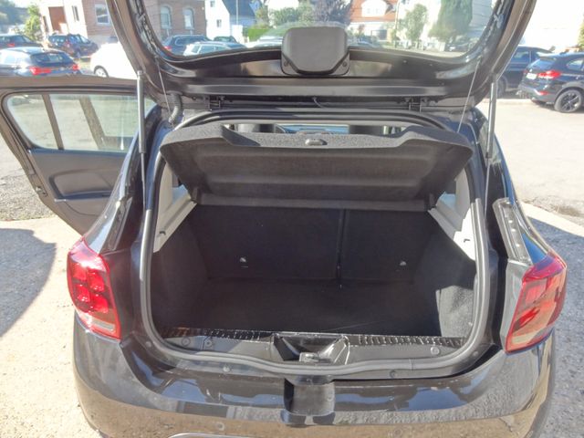 Fahrzeugabbildung Dacia Sandero II Stepway Celebration/1.Hd/Kamera