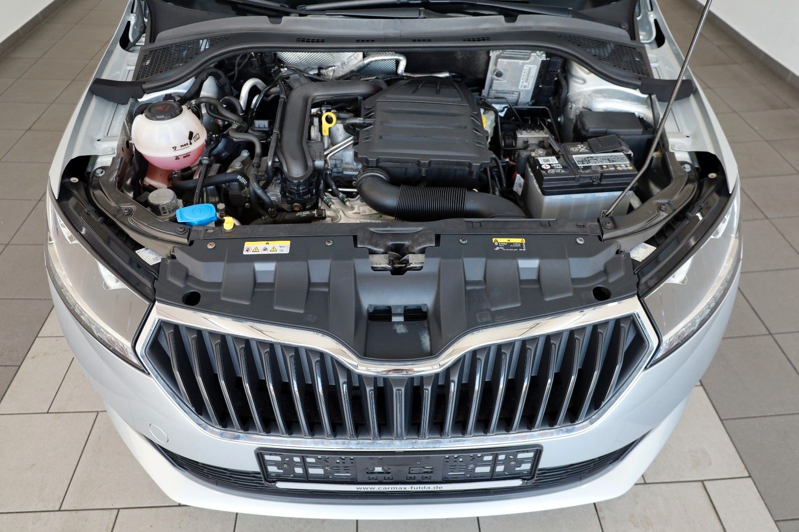 Fahrzeugabbildung SKODA Fabia Combi Ambition SH,PDC,Kamera,Apple CarPlay
