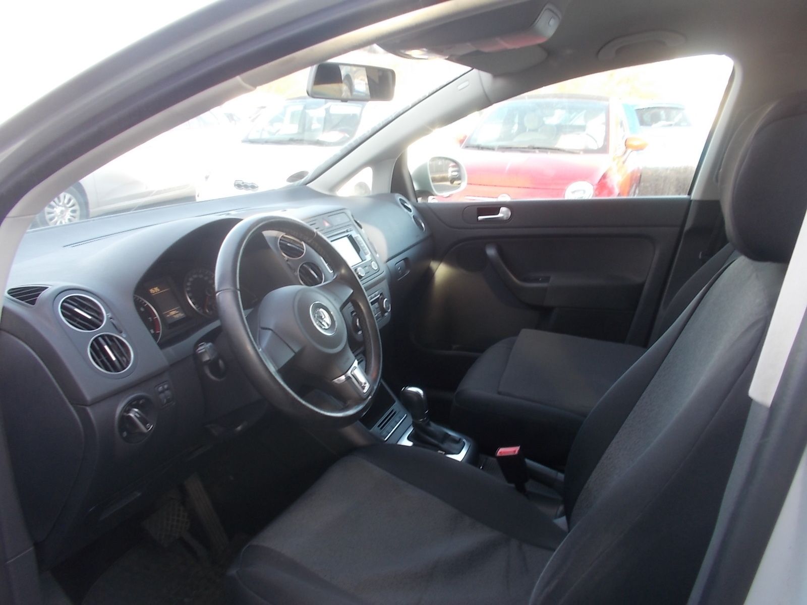 Fahrzeugabbildung Volkswagen Golf VI Plus 1.4 TSI DSG 122 PS Comfortline