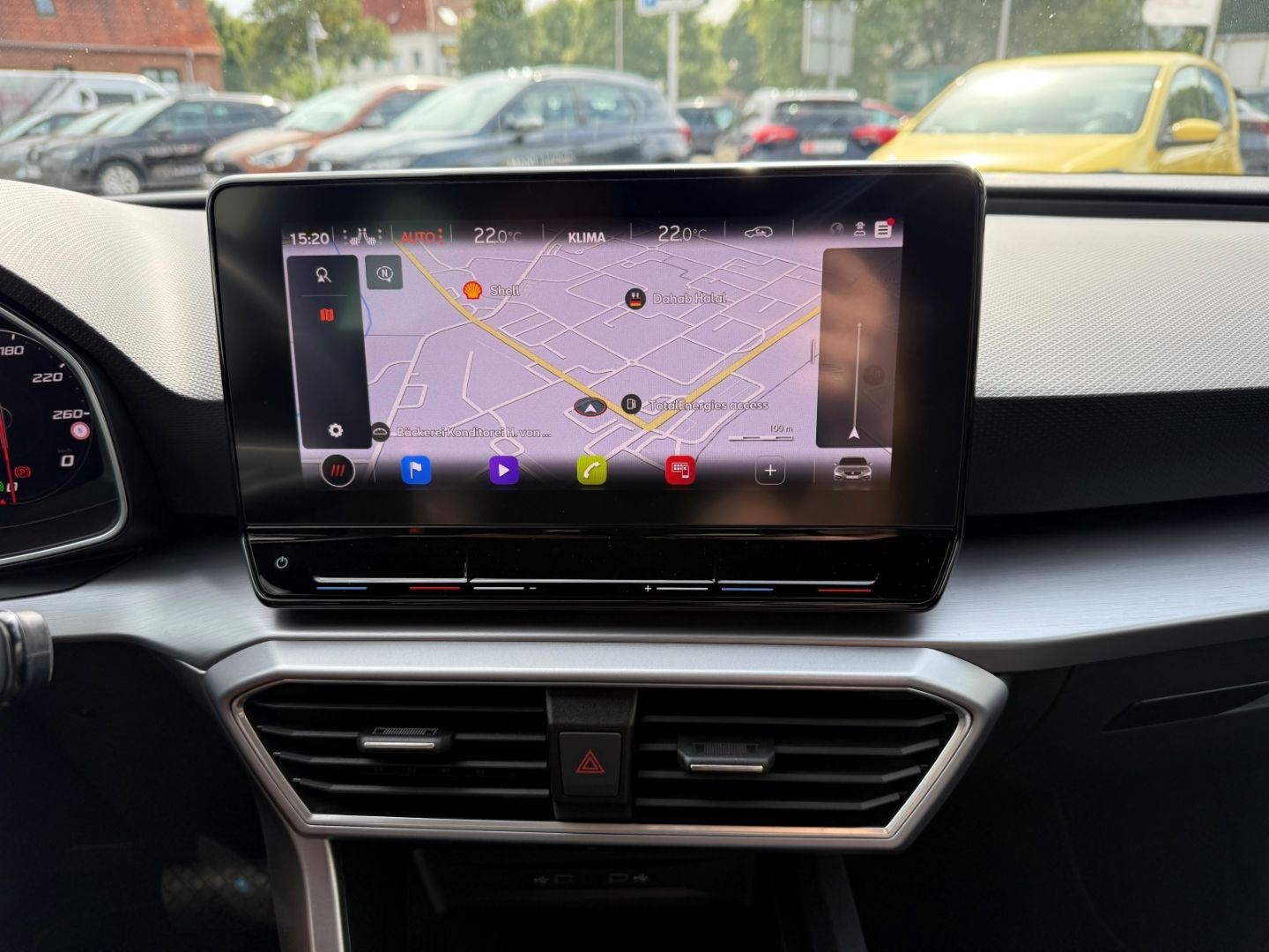 Fahrzeugabbildung SEAT Leon Sportstourer1.5eTSI FR  AHK LED Carplay Nav