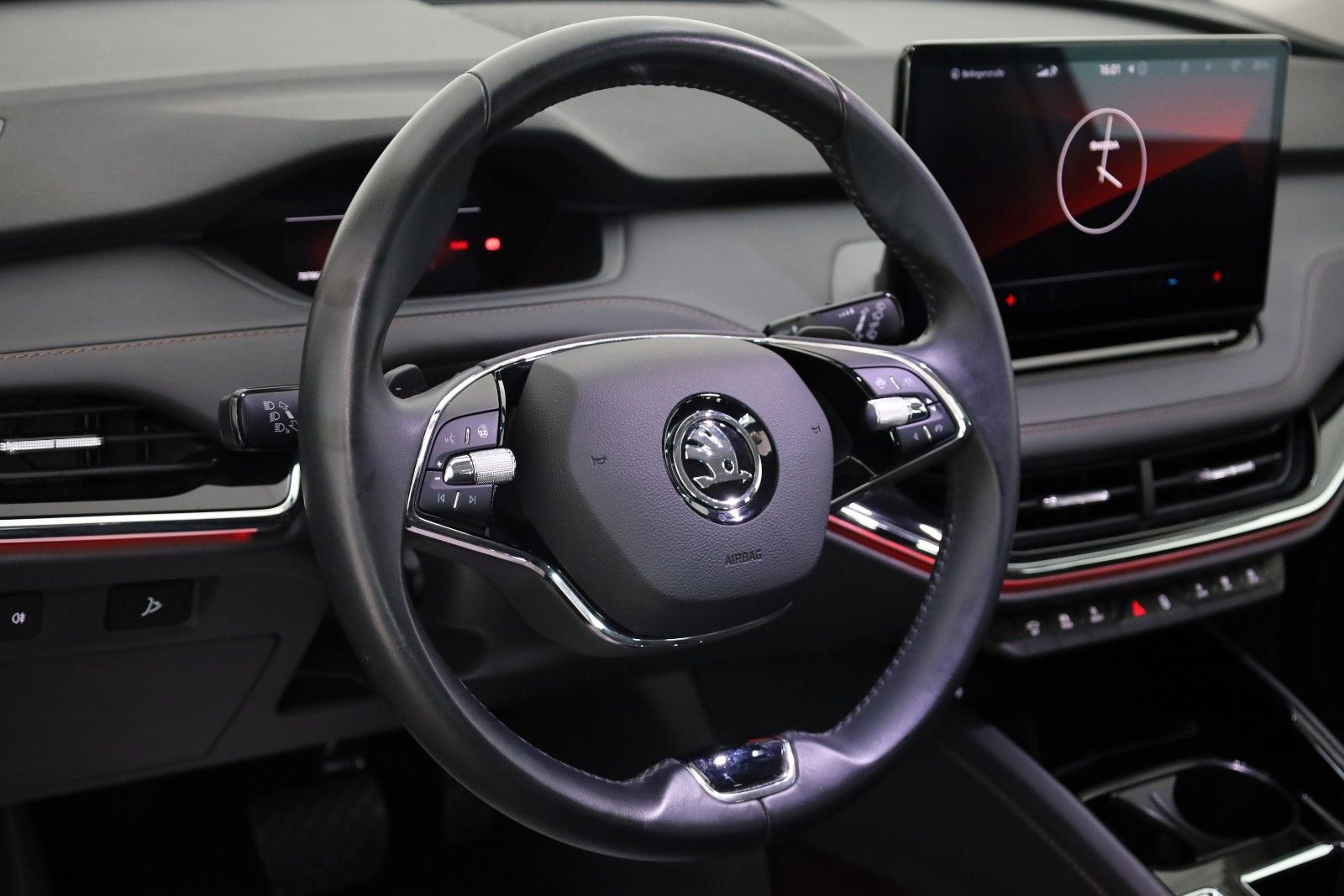 Fahrzeugabbildung SKODA Enyaq 80 x Suite,Leder,Kamera,Wärmepumpe,ACC